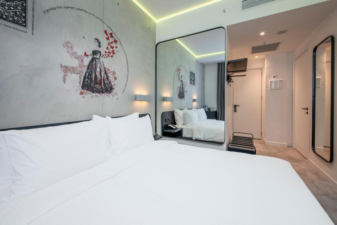 Golden Tulip Design Tbilisi Hotel Buitenkant foto