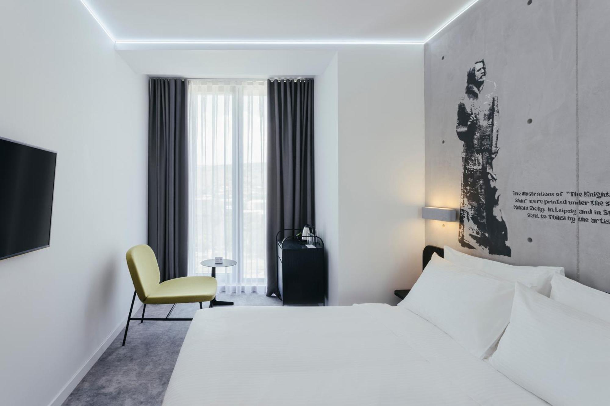 Golden Tulip Design Tbilisi Hotel Buitenkant foto