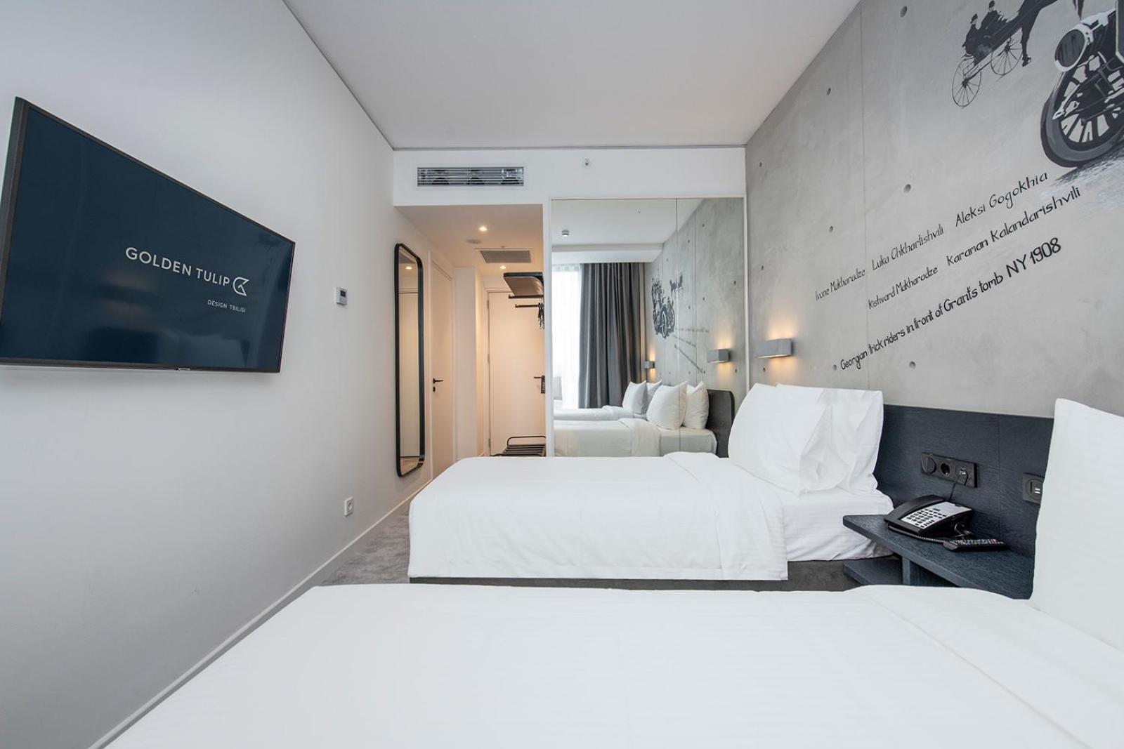Golden Tulip Design Tbilisi Hotel Buitenkant foto