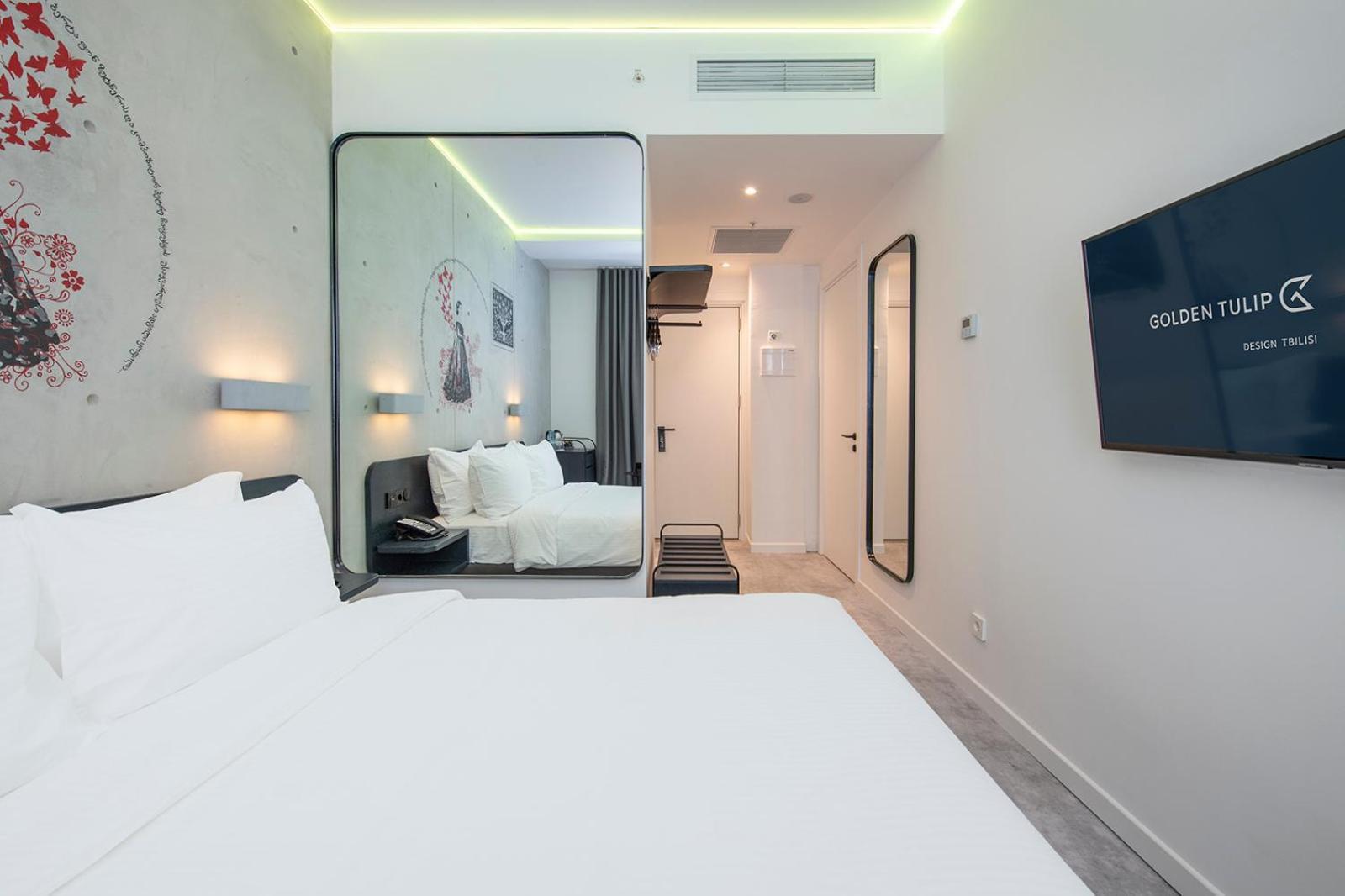 Golden Tulip Design Tbilisi Hotel Buitenkant foto