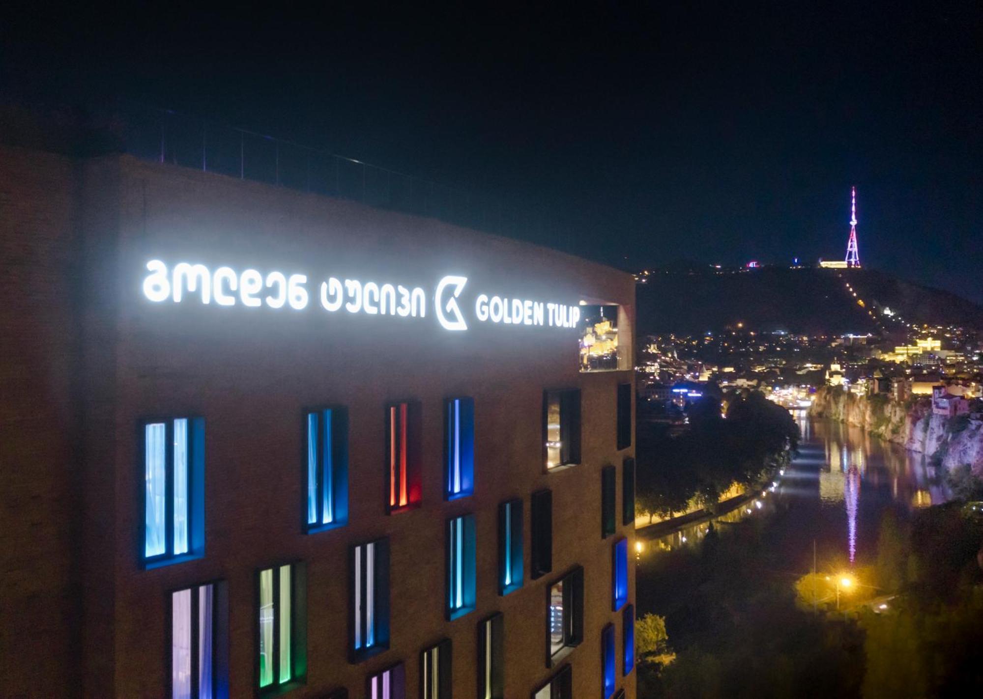 Golden Tulip Design Tbilisi Hotel Buitenkant foto